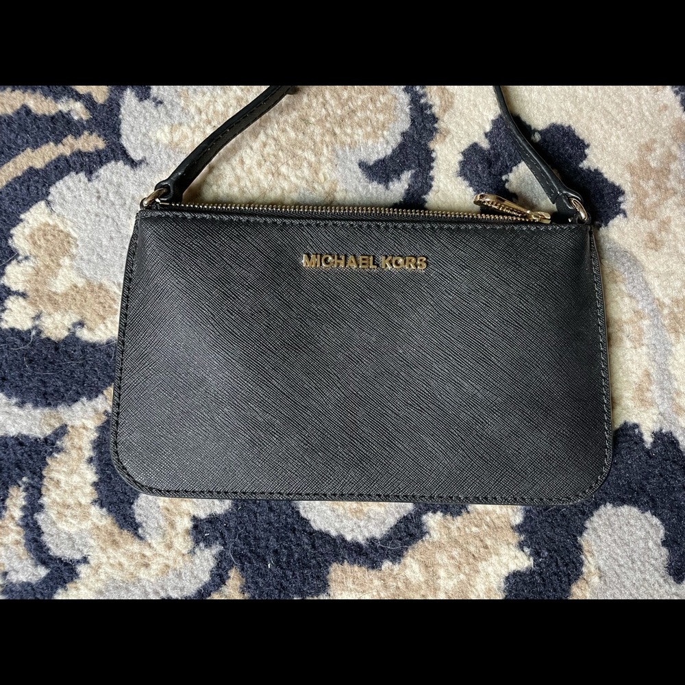 Michael Kors crossbody wallet